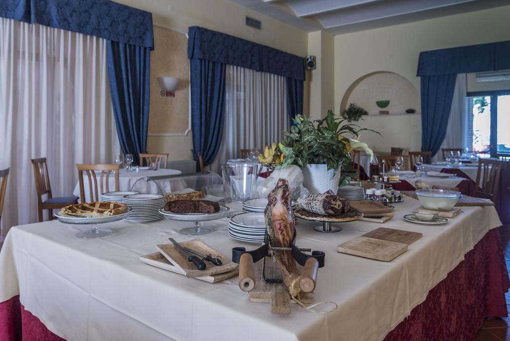 Hotel Villa Del Cardinale Norma Ngoại thất bức ảnh
